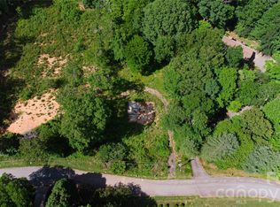 466 27th Avenue Cir NW, Hickory, NC 28601