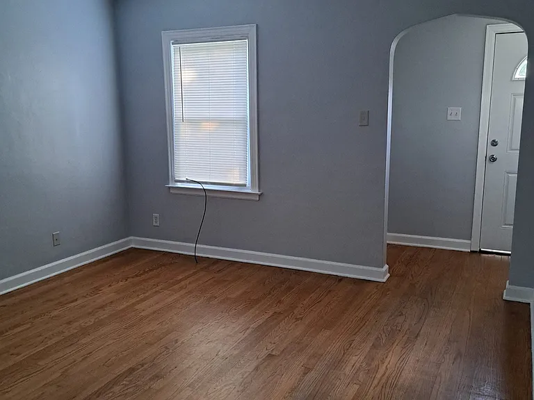 7613 Monroe Ave — Photo 4