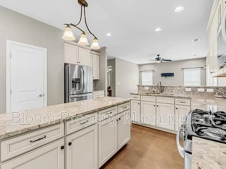 8423 Taylor Plantation Rd — Photo 13