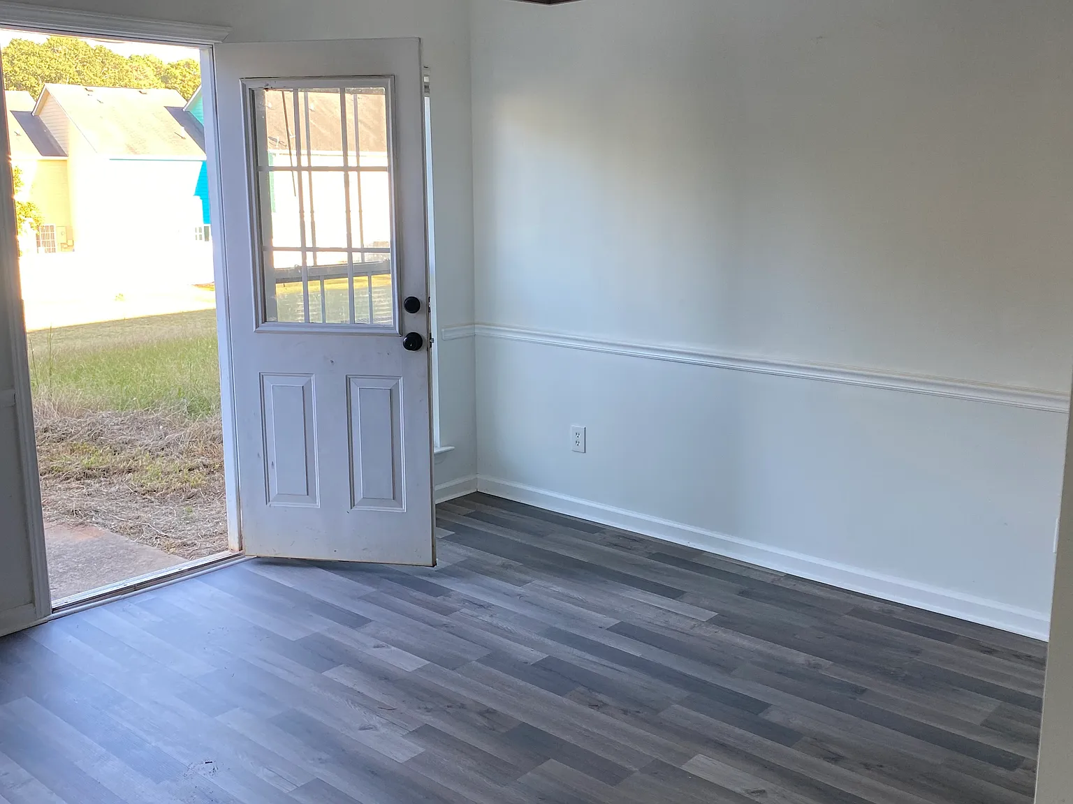 3 bed, 2.5 bath, 1690 sqft, $1,650 — Photo 3