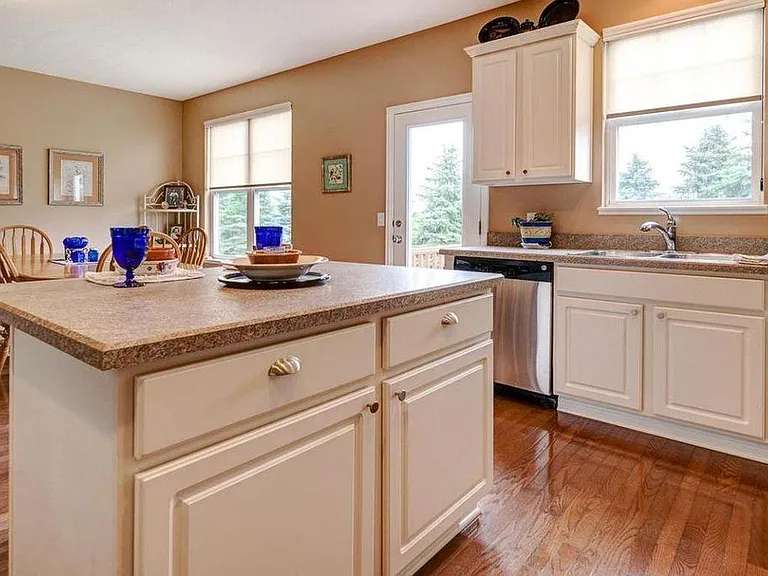 6281 Chetti Dr — Photo 9
