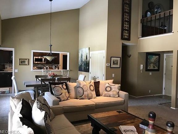 2nd image of 1006 Bunker Dr APT 301
