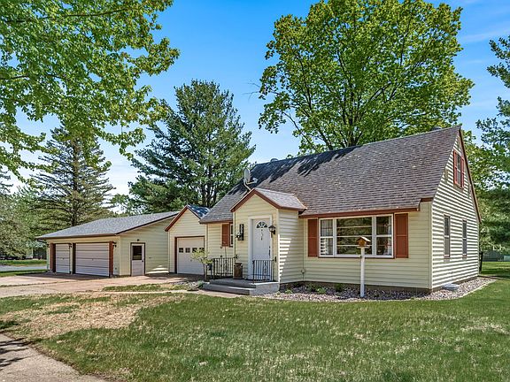 4th image of 308 20th Avenue W