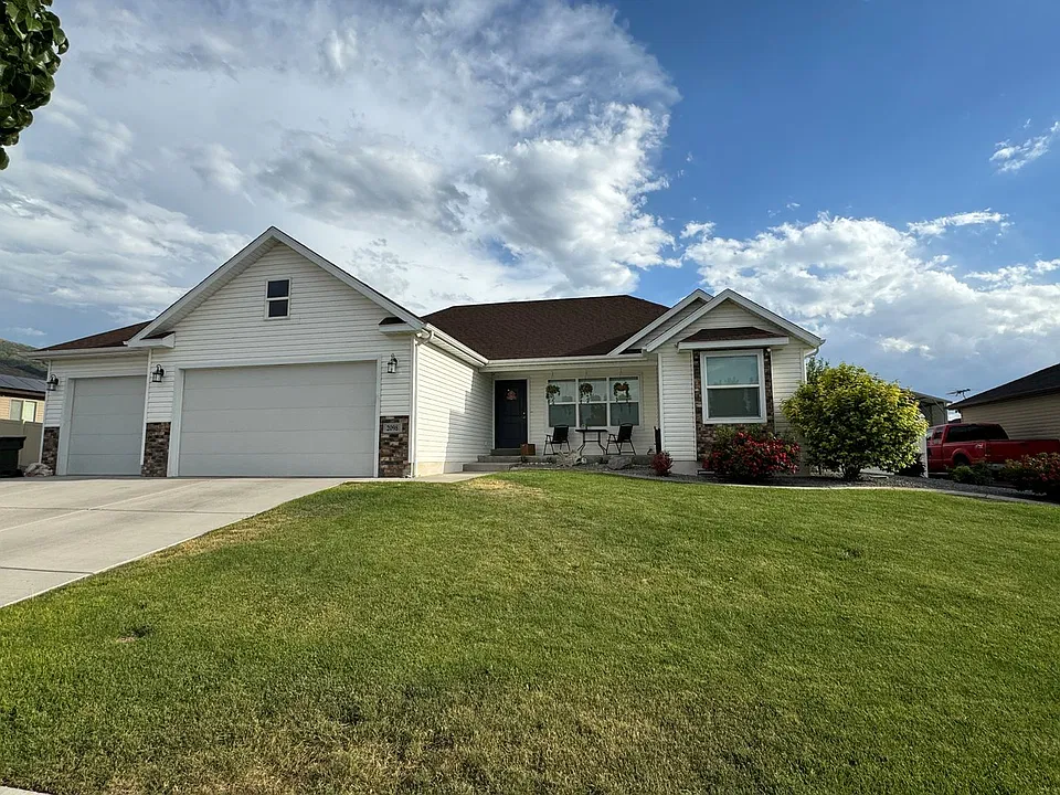 2098 E Ravine Rd