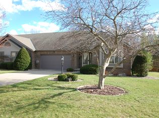 2844 W Willow Ridge Cir, Peoria, IL 61614