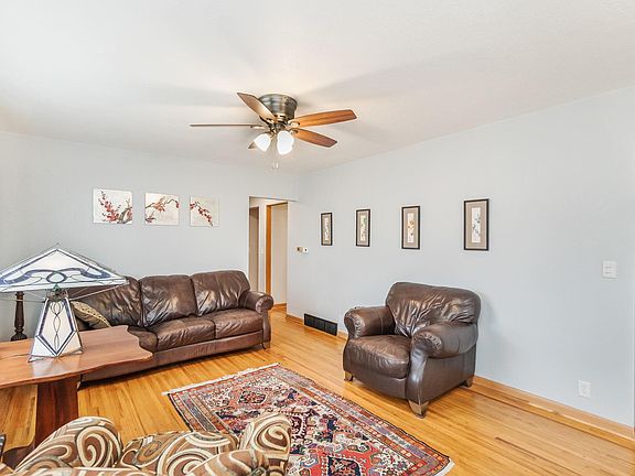 5th image of 2510 Valley Park Dr