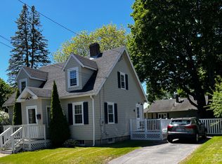 11 Sylvester St, Newburyport, MA 01950