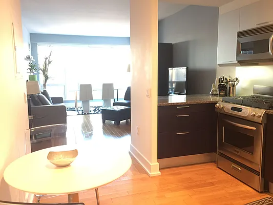 Rented by Pearl & Water LLC | media 28