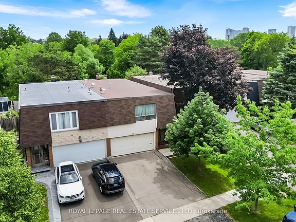 2nd image of 67 Mintwood Dr