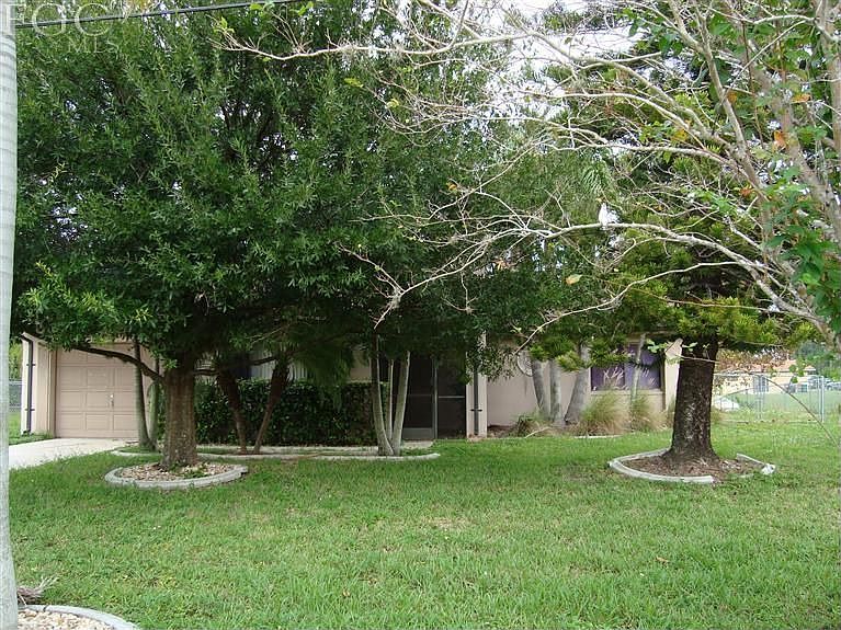 1st image of 413 NE 11th Pl