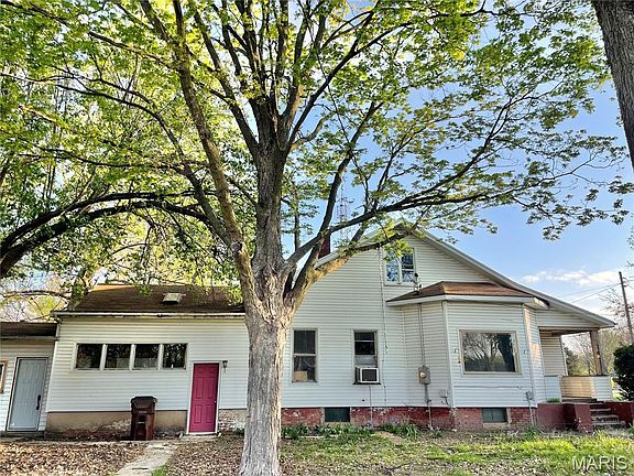 4th image of 903 N Van Buren St