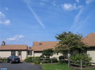 937 Rolling Hills Rd, Ottsville, PA 18942