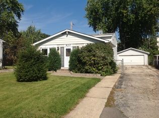 920 Oakwood Dr, Round Lake Beach, IL 60073