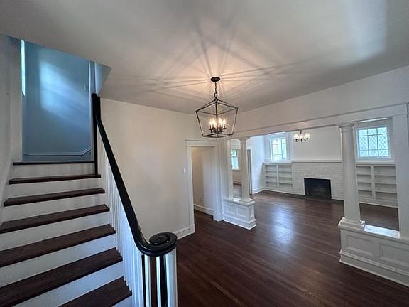 2nd image of 307 Dundee Ave