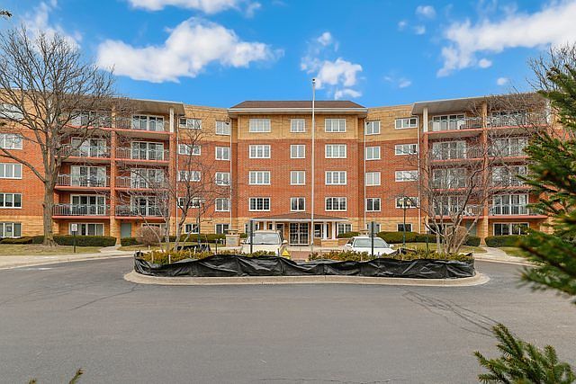 1st image of 710 Creekside Dr Unit 309