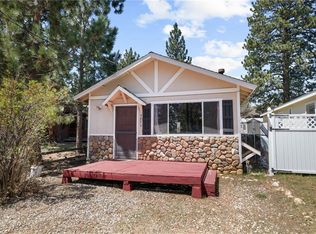 542 Pine Ln, Sugarloaf, CA 92386