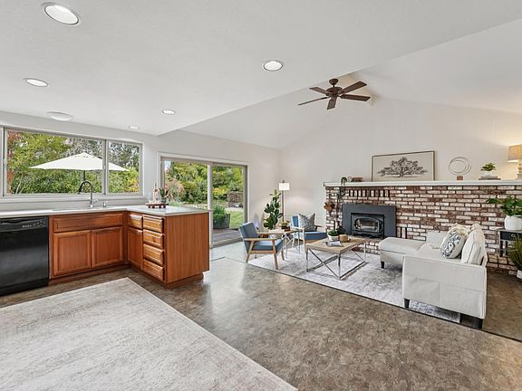 4th image of 5305 Oak Meadow Drive