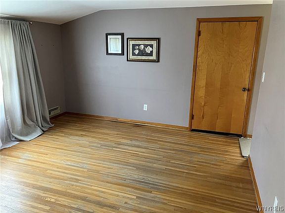 4th image of 39 Balbach Dr