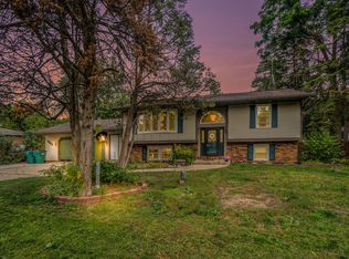 4554 S Quarterline Rd, Muskegon, MI 49444