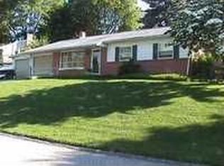 55 Circle Dr, York, PA 17402