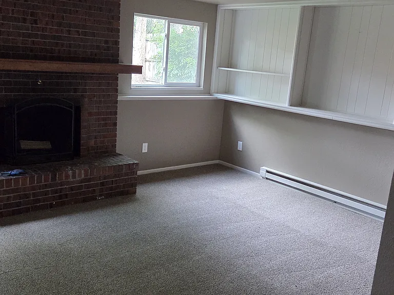 1979 Sandalwood Ln — Photo 20
