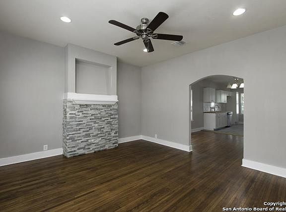 3rd image of 631 Avant Ave
