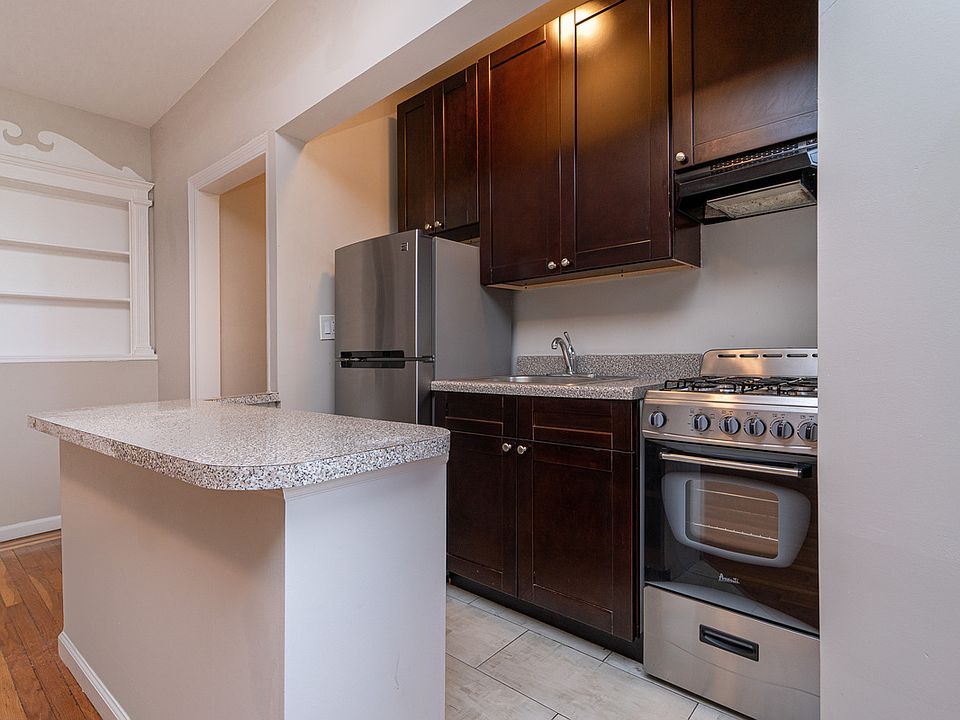 1st image of 25-98 36th St #5HA