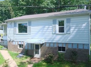 4530 Green Valley Rd, Huntington, WV 25701