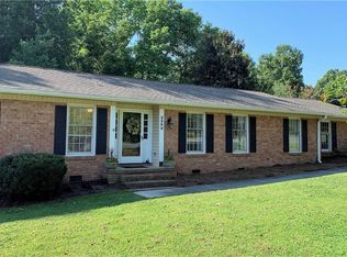 2330 Edgewood Ave, Burlington, NC 27215