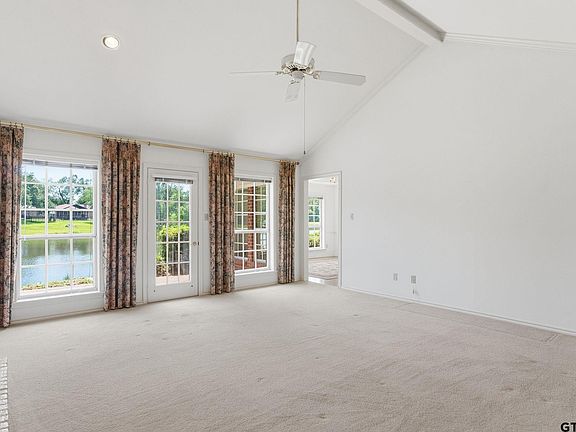 5th image of 241 Lakeside Pl