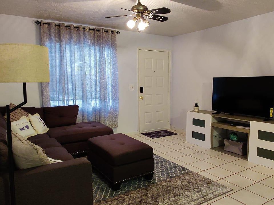 1st image of 9905 N Myrtle St APT A