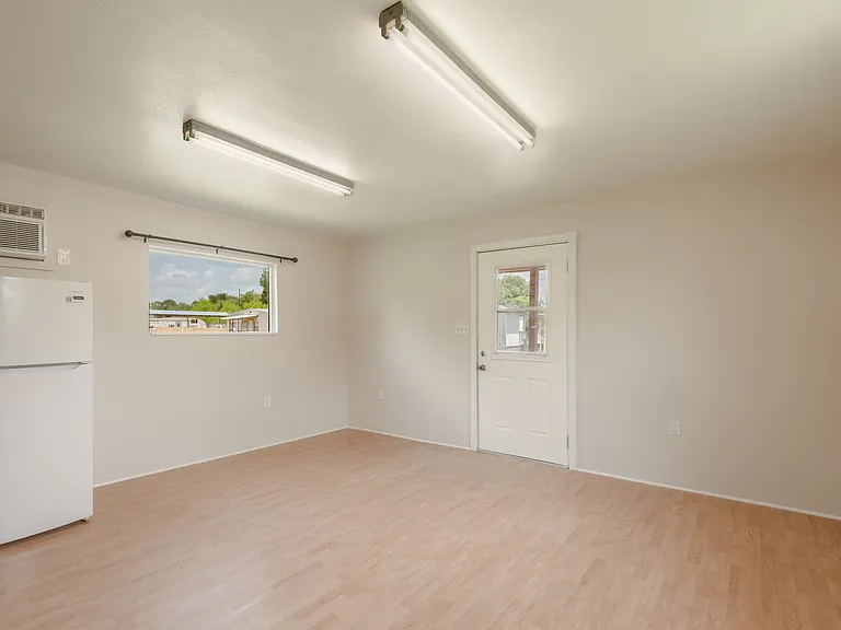 2094 S Robb St — Photo 6
