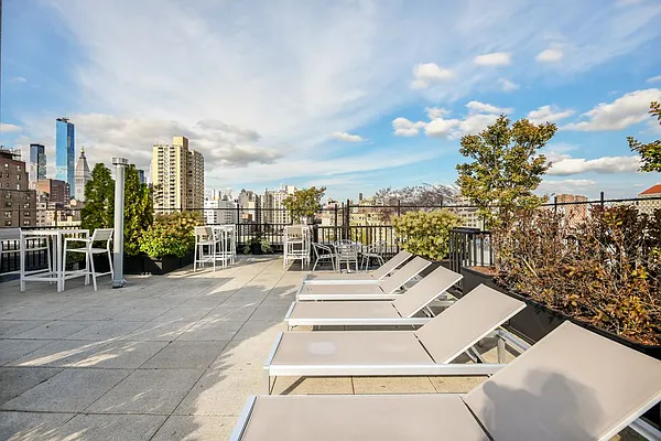 Sold by Compass | media 8