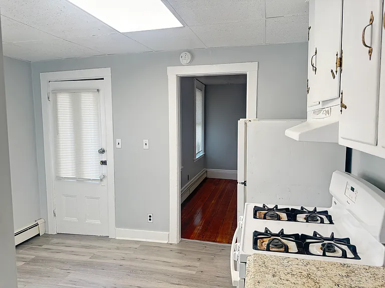 326 Granite St #1 — Photo 5