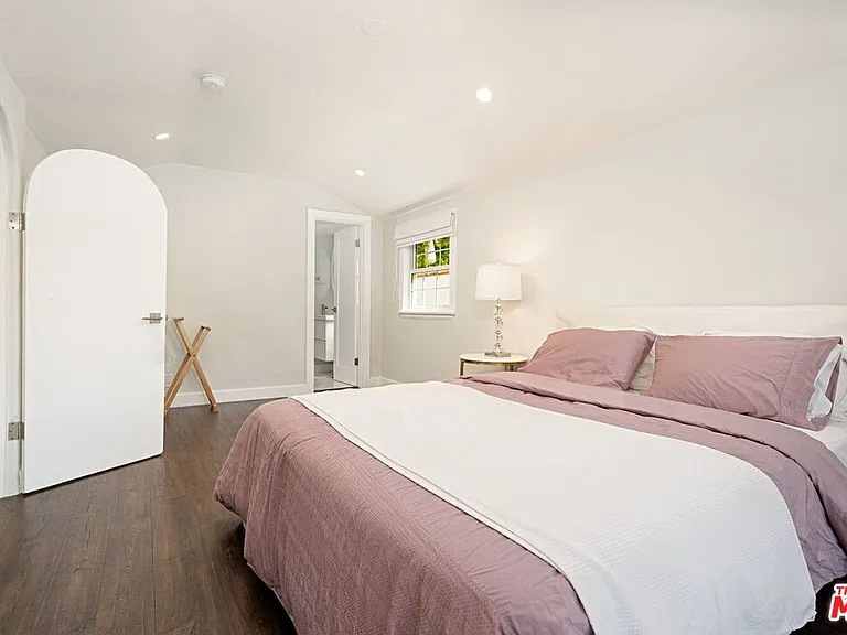 9023 Phyllis Ave — Photo 30