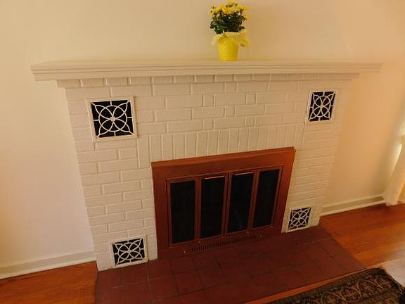 5th image of 112 Blackstone Ave