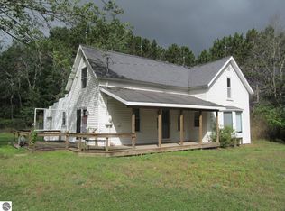 8402 S 39th Rd, Cadillac, MI 49601