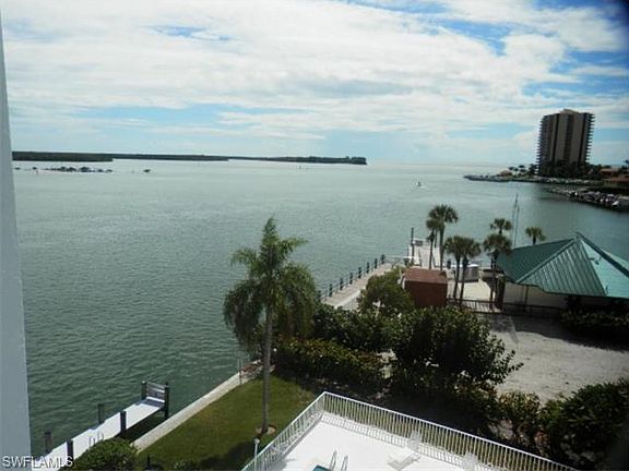 2nd image of 901 Collier Ct #5501