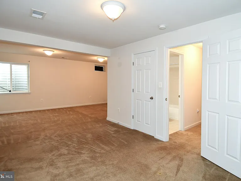 3082 American Eagle Blvd — Photo 44