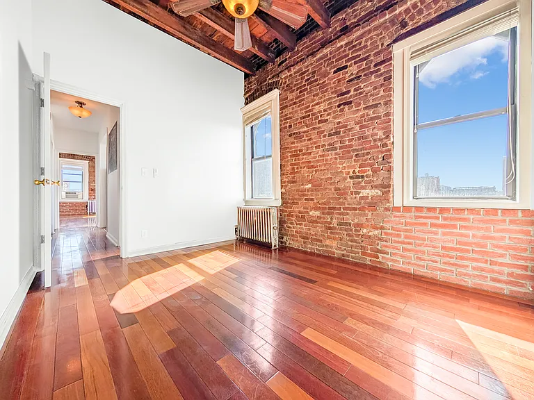 48 Graham Ave #4B — Photo 5