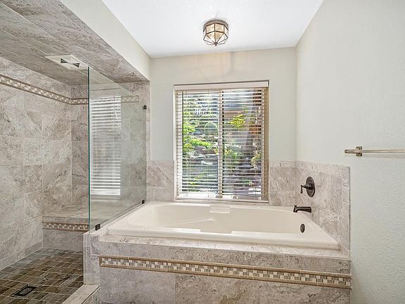 4th image of 6227 Westview Ct