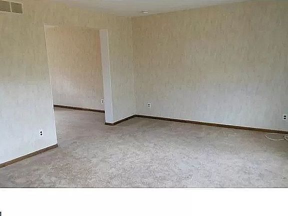 Living Rm to Formal DiningRm