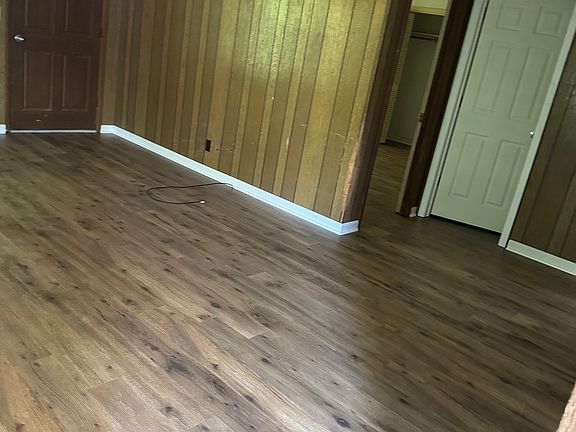 2nd image of 913 Story Ave #913