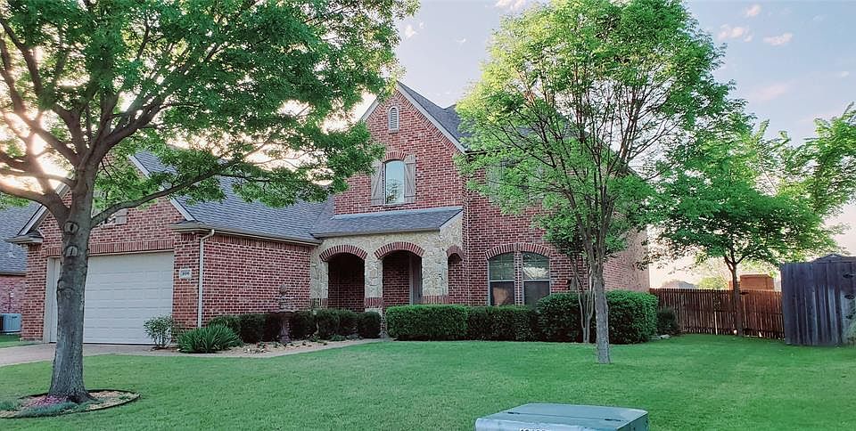 1st image of 208 Country Lakes Dr