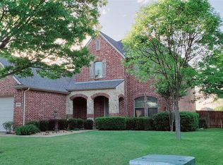 208 Country Lakes Dr, Argyle, TX 76226