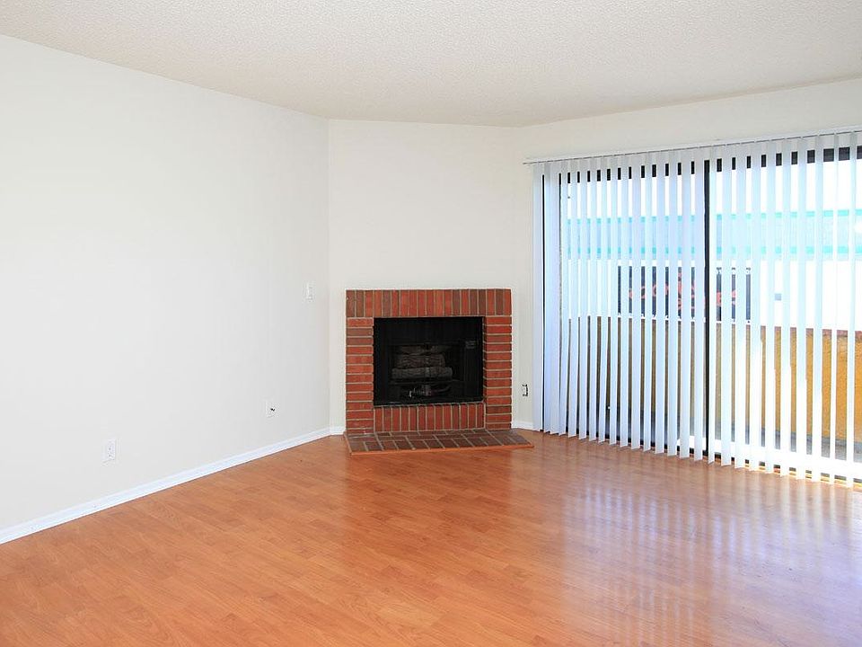 1st image of 16125 Hart St APT 204