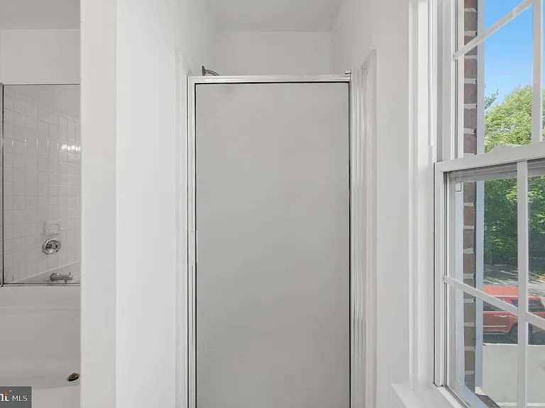 46601 Carriage Ct — Photo 31