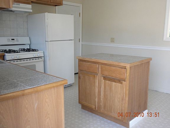 kitchen with center island