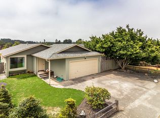1894 Sycamore Ct, McKinleyville, CA 95519