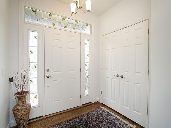 3rd image of 872 Forest Acres Dr